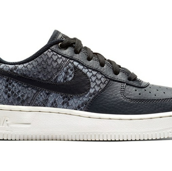 Nike Air Force 1 '07 LV8 - Picture 1 of 14